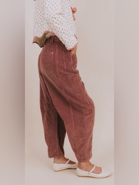 Pants - NWOT We The Free Good Luck Cord Barrel Jeans, size 27